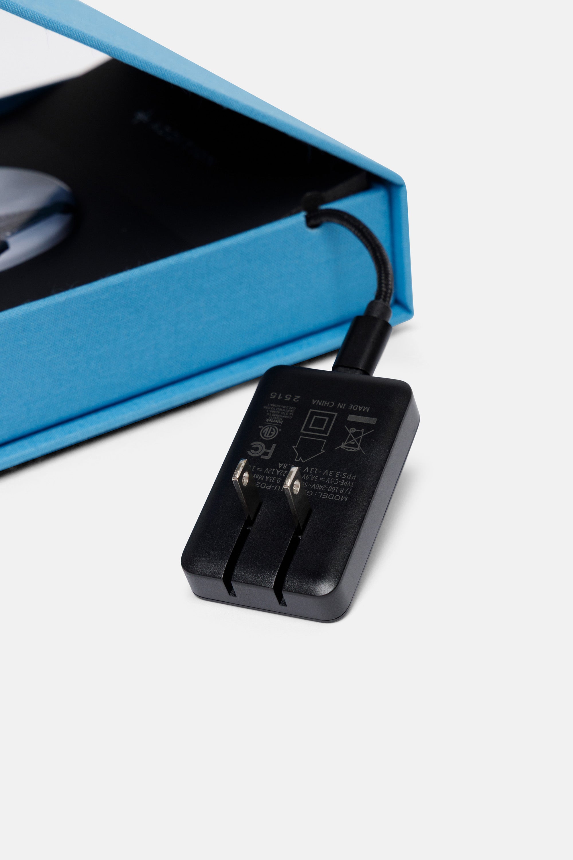 Single ALMA Charging Box